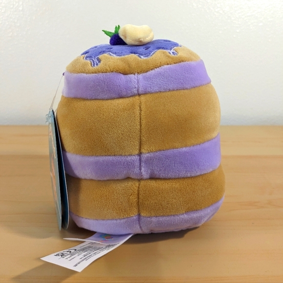 5" Paden Blueberry Pancakes Squishmallow - Picture 3 of 4